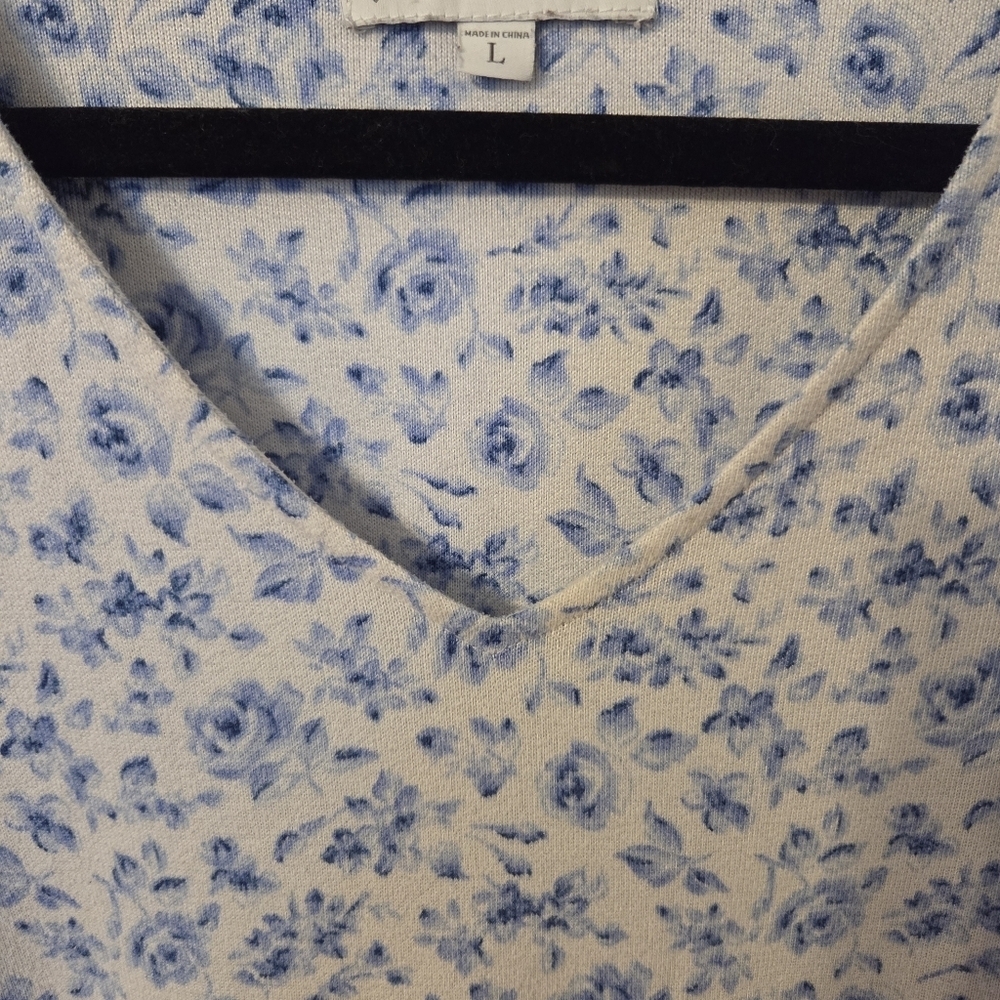Eileen West Women's Blue Floral Cotton Long Sleeve Top. Sz L - Picture 3 of 7